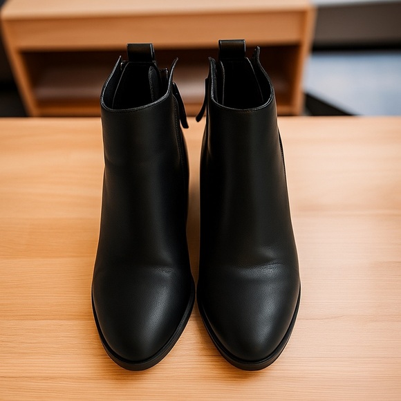 dv by Dolce Vita Black Side-Zip Booties | Size 10 | 3” Heels - Picture 3 of 7